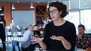 Trentel leads a discussion during a GMAKERS masterclass in Toronto.